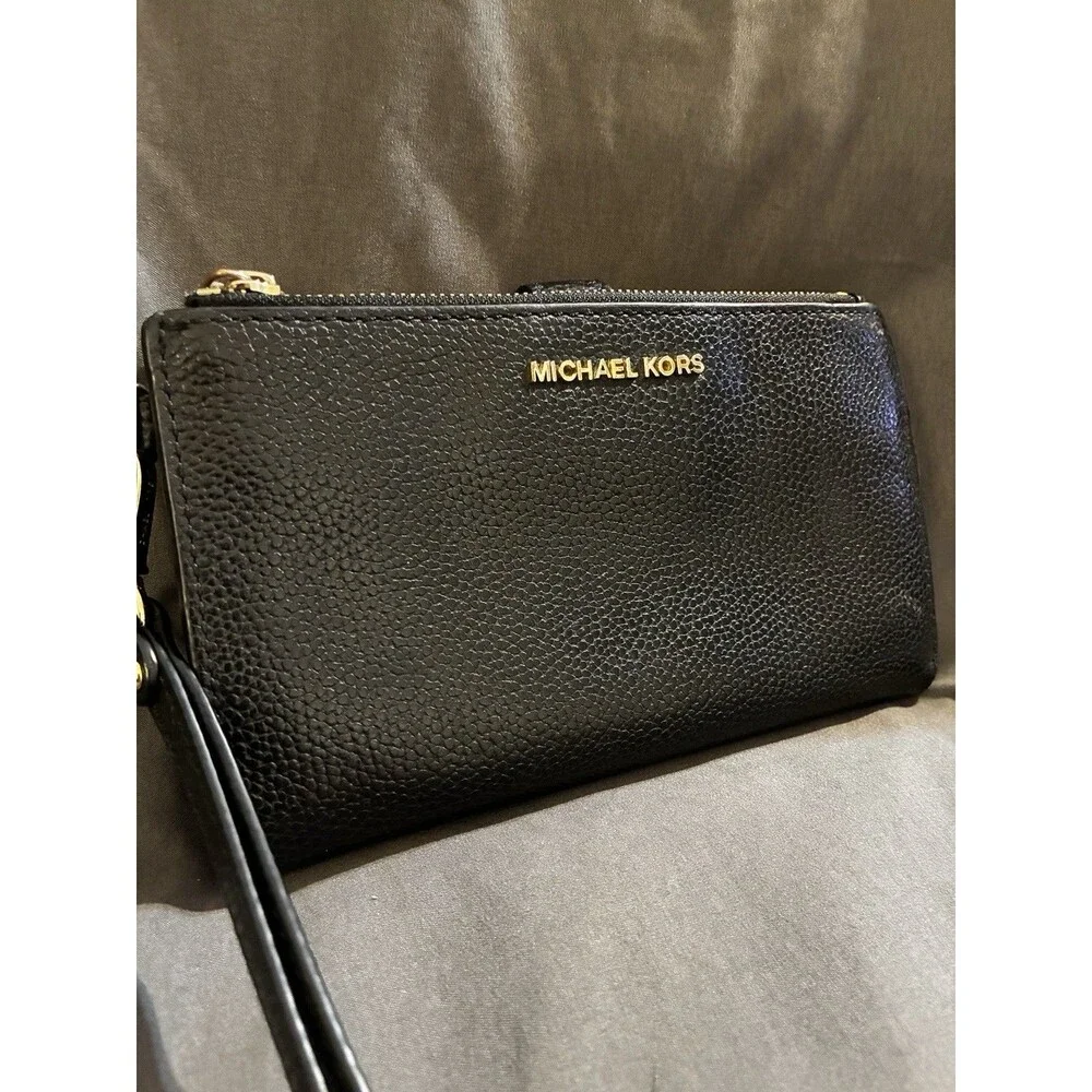 Michael Kors Jet Set Signature Multifunction Wristlet Wallet Billfold Black Gold